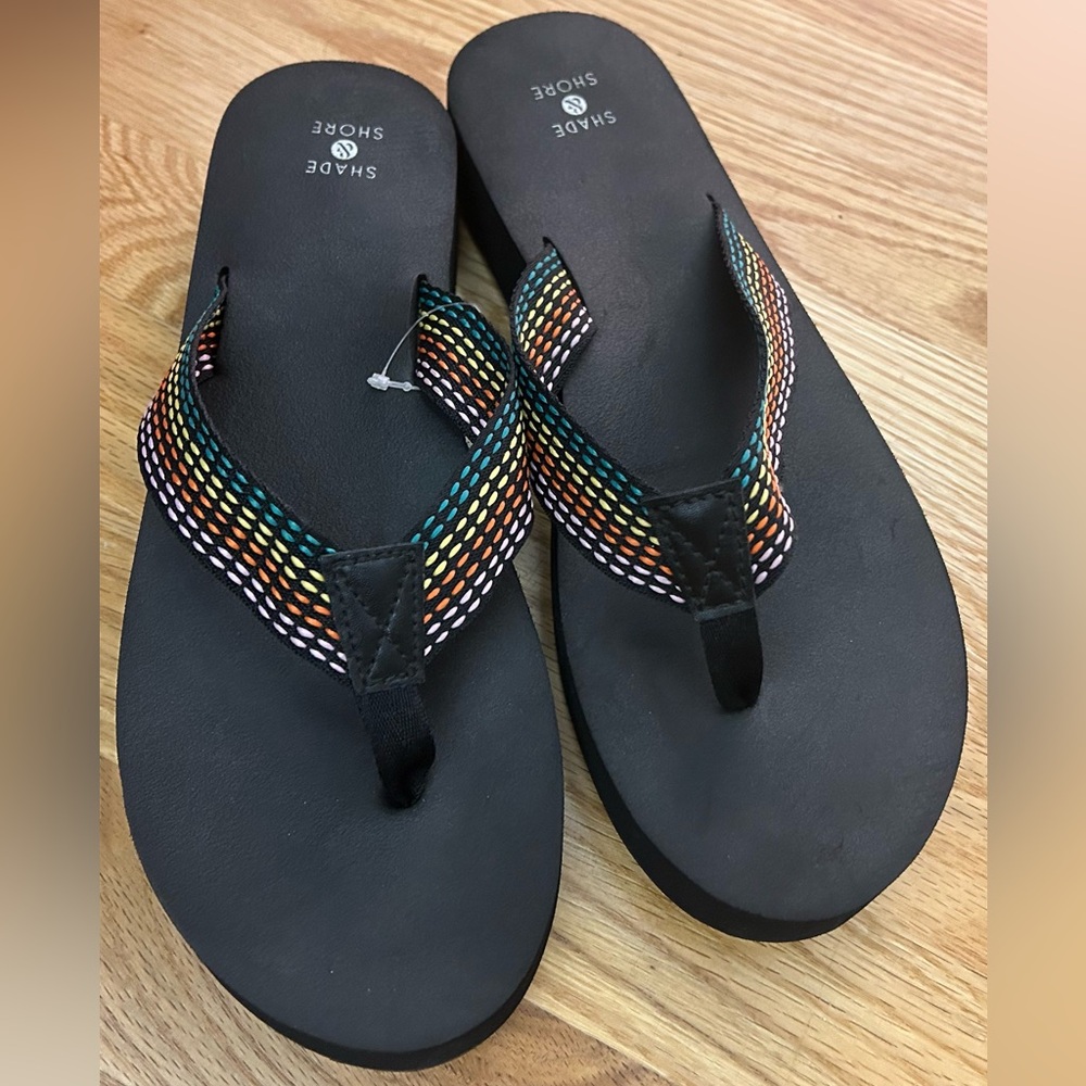 SHADE & SHORE Wedge Rainbow Flip Flips Size 10